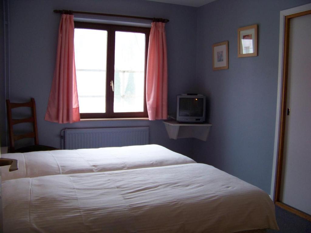 Auberge Le Vieux Moulin Bouillon Ruang foto