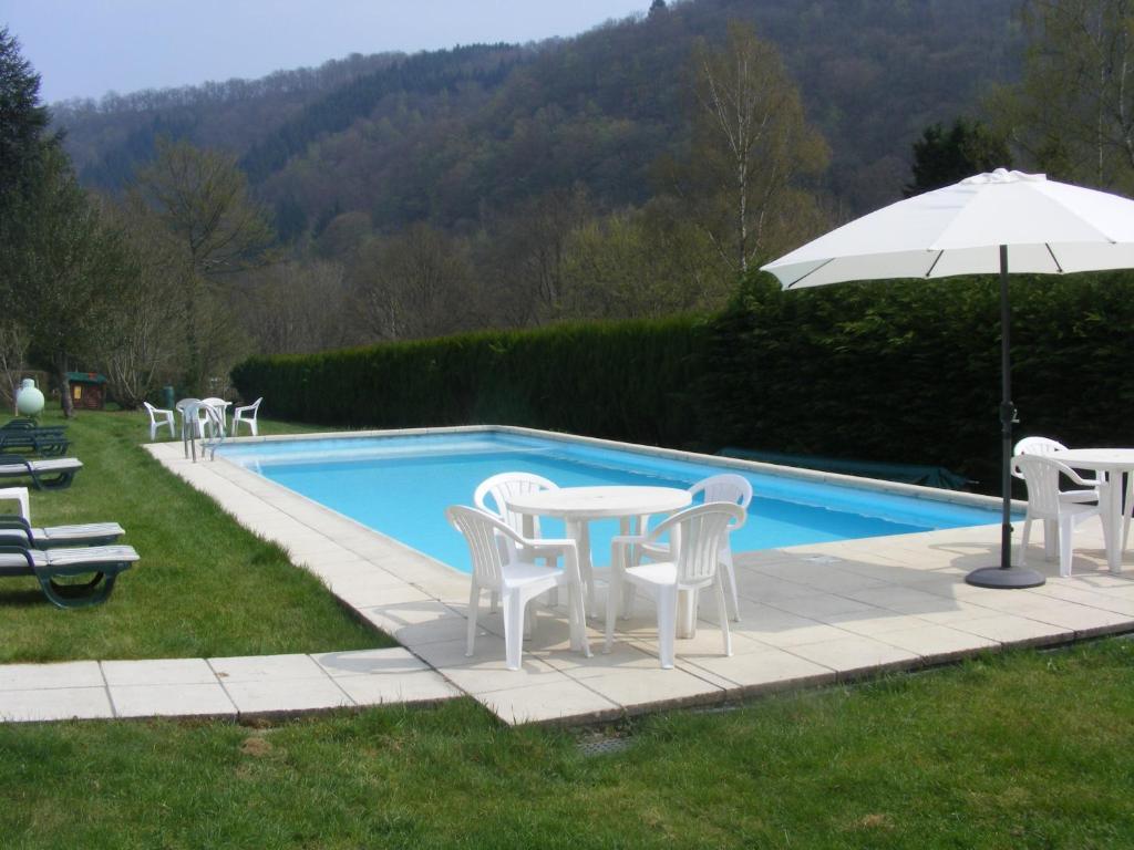 Auberge Le Vieux Moulin Bouillon Bagian luar foto